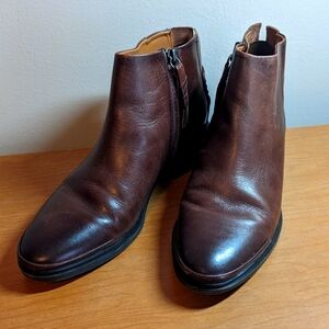 Franco Sarto Leather boots W10
